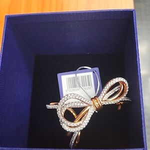 Swarovski bow bracelet